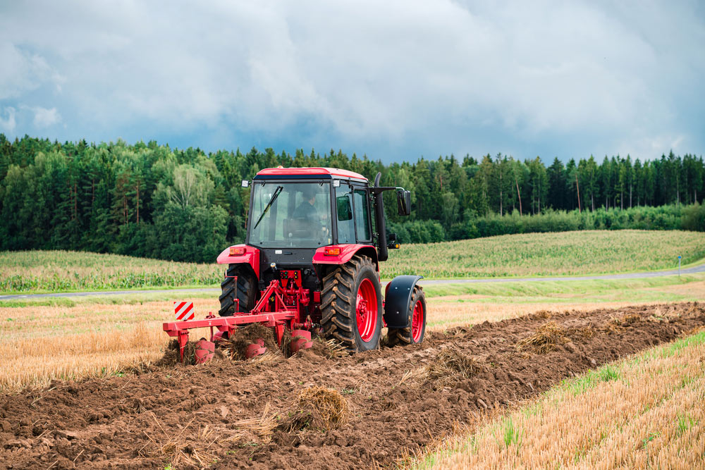Leasing Vs Buying A Tractor: Pros And Cons - South Burnett Tractor Parts